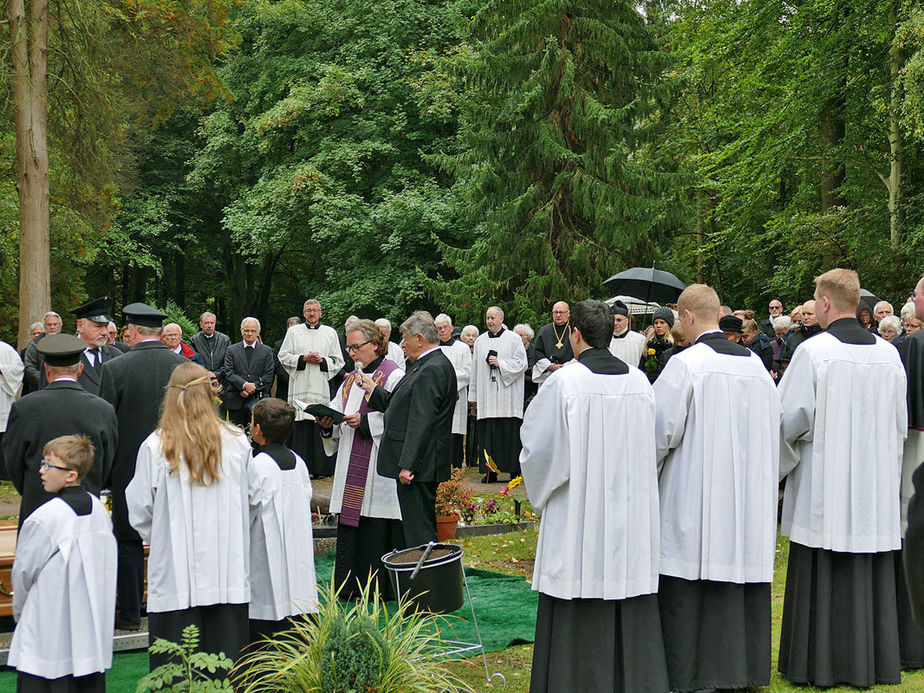 Pontifikalrequiem und Beisetzung von Weihbischof em. Johannes Kapp (Foto: Karl-Franz Thiede)